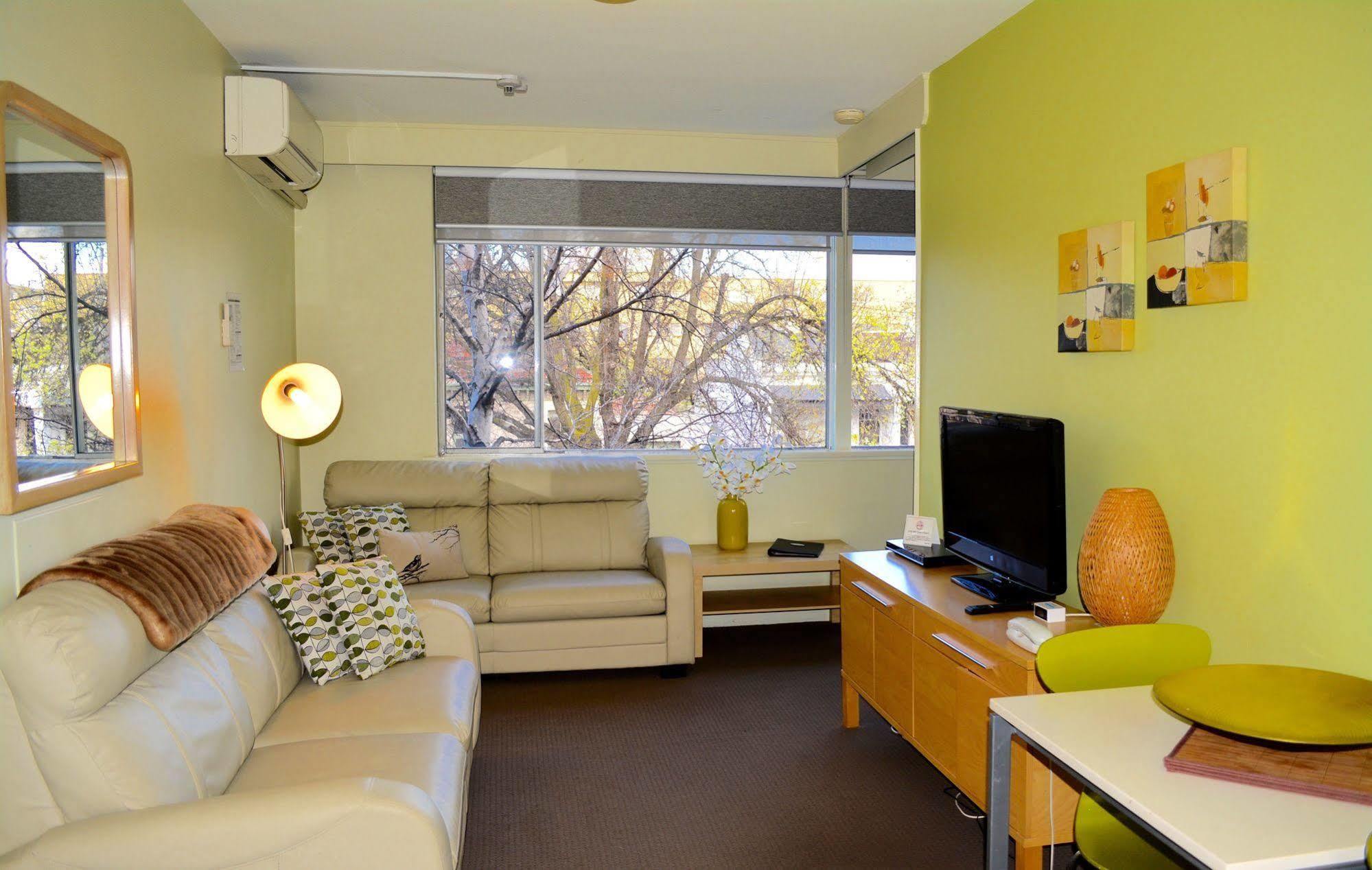 Birches Serviced Apartments Мельбурн Экстерьер фото
