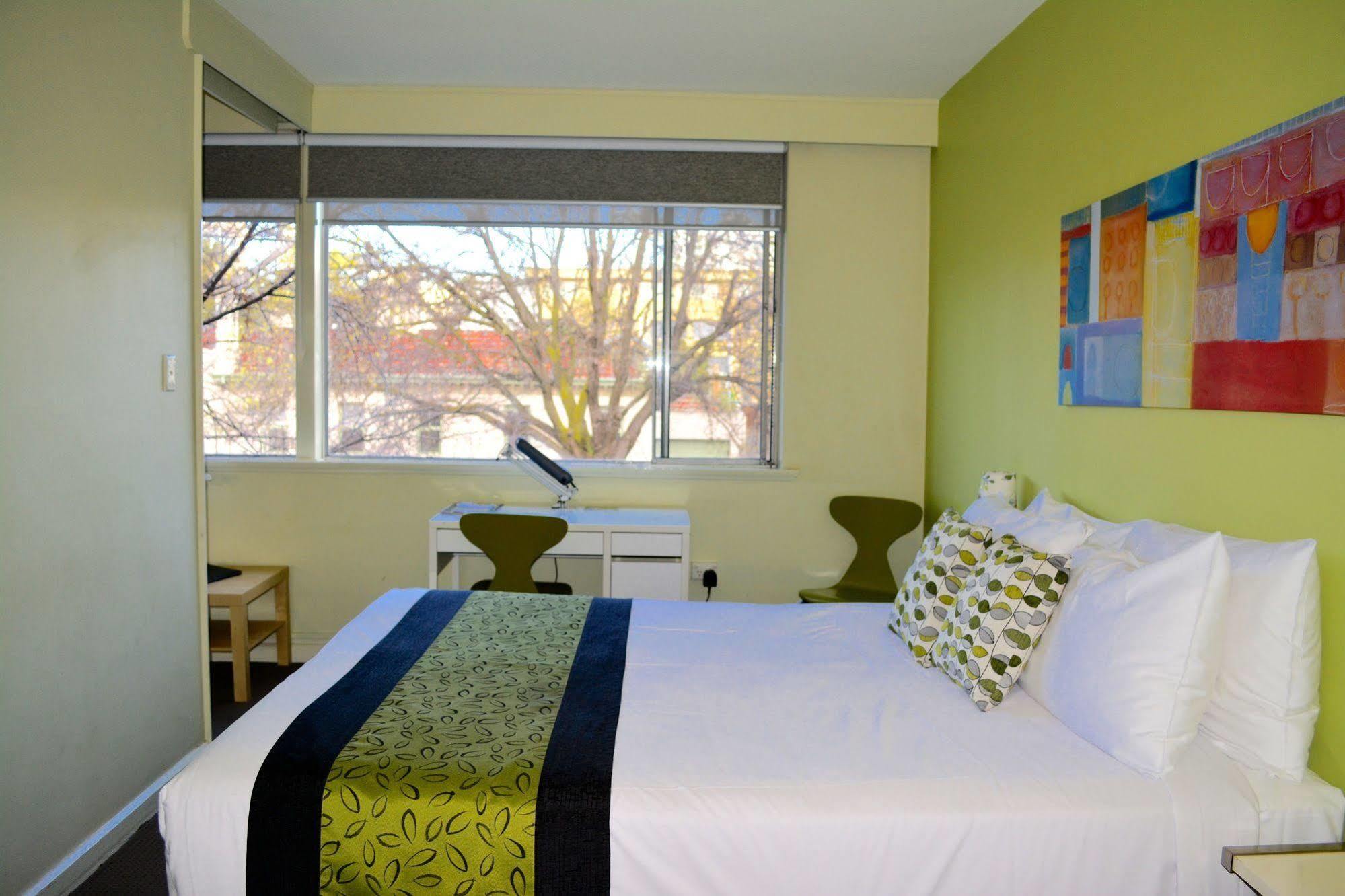 Birches Serviced Apartments Мельбурн Экстерьер фото