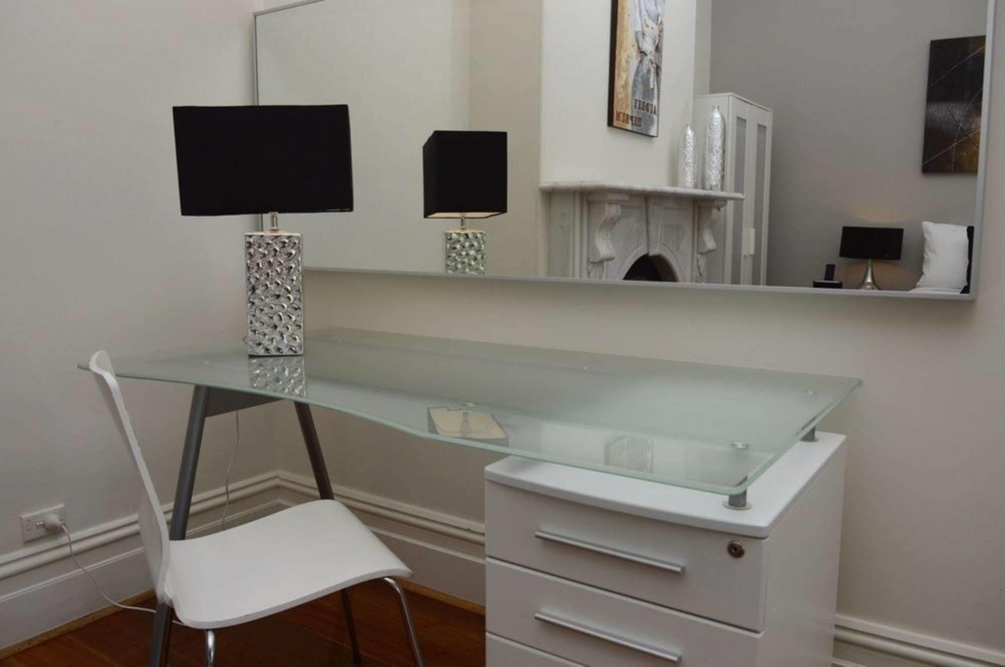 Birches Serviced Apartments Мельбурн Экстерьер фото